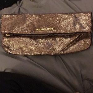 Gold glitter child over clutch